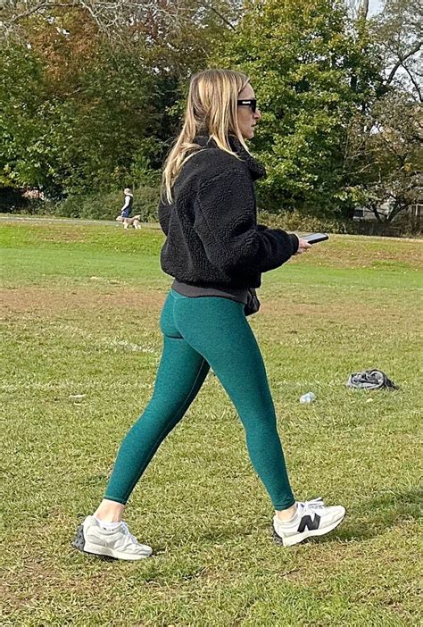 Hot MILF In Green Leggings Booty Forum