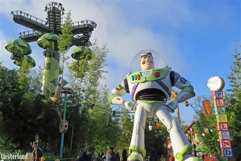 Yesterland Toy Story Parade