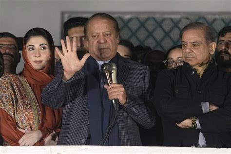 Pakistans Ex Pm Sharif Says He Will Seek A Coalition Government After