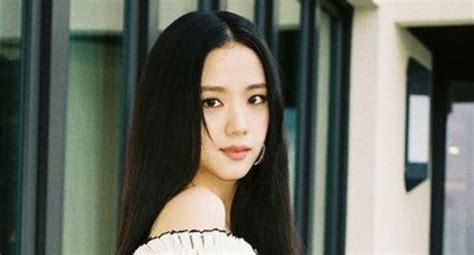 Jisoo Lanzará Su Primer Disco El Debut De La Cantante De Blackpink Como Solista Celeb De K