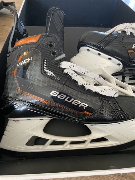 New Bauer Regular Width Pro Stock Size 7 Supreme Mach Hockey Skates