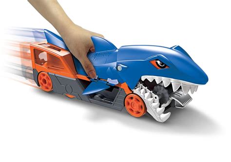 Набор игровой Hot Wheels Сити Грузовик Голодная акула с хранилищем для машинок GVG купить