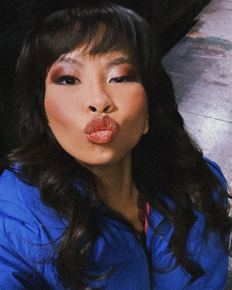 𝔎𝔞𝔫𝔶𝔞 𝔖𝔢𝔰𝔰𝔢𝔯 🦋😈 ️‍🔥🛹 (@kanyasesser) • Instagram photos and videos