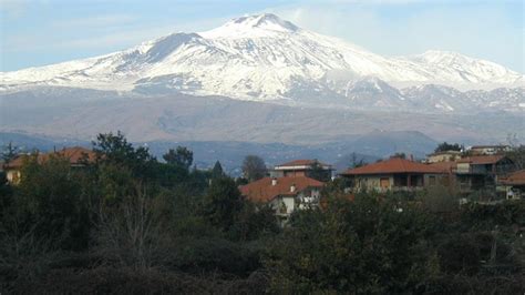 The 5 largest volcanoes in the world and where they are located - Crast.net