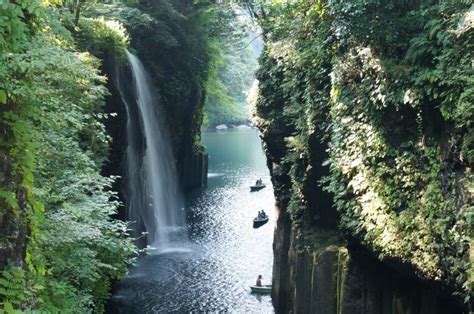 Picturesque Japan: The Takachiho Gorge - WAttention.com