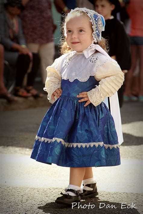 F Te Des Brodeuses Costume Folklorique Costume Traditionnel