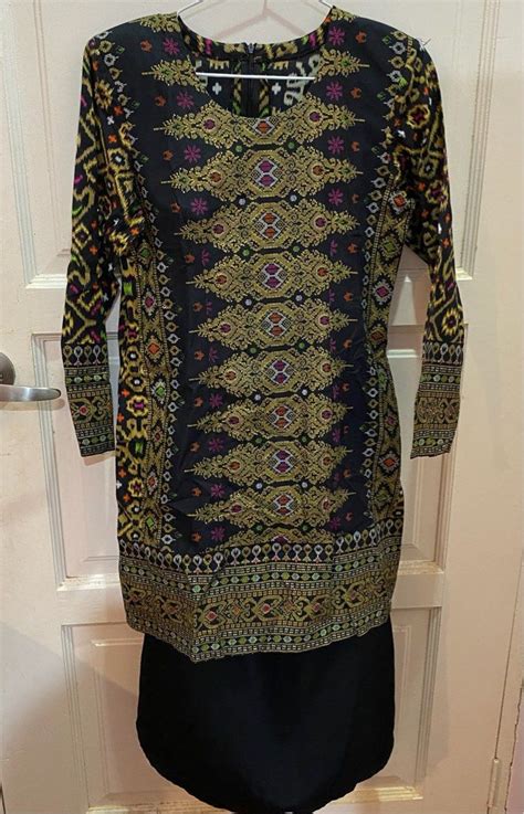 Baju Kurung Batik Sarawak Women S Fashion Muslimah Fashion Baju