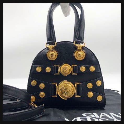 Versace 【激レア・極美品】ヴェルサーチ 2way メデューサ ショルダーバッグ ロゴ満載の通販 By Sirius 即購入oks