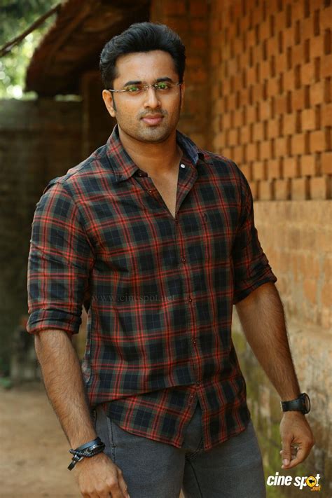 Unni Mukundan Wallpapers - Wallpaper Cave