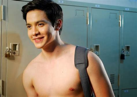 Hot Pinoy Cosmo Alden Richards