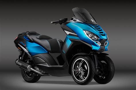 Peugeot Metropolis RS Concept le scooter 3 roues français du futur