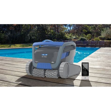 Robot Dolphin M Disponible Pour Nettoyer Votre Piscine Aquarelax