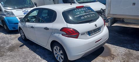 Ev Cn Peugeot En Panne Hotel Des Ventes Antilles Guyane