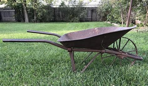 Antique Farm Ranch Spoke Wheel Wheelbarrow Work Yard Display Nex Tech Classifieds