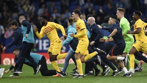 La Liga 2022 23 La invasión al campo del RCDE Stadium llega a los