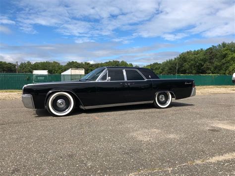 1961 Lincoln Continental | Hollywood Motors