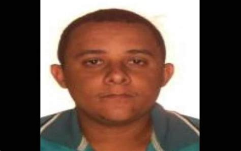 Homem Que Foi Assassinado A Tiros No Bairro Terra Do Sul Em Petrolina