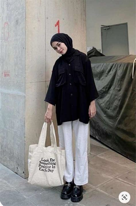 Ide Ootd Kemeja Hitam Simpel Elegan Untuk Hijaber Stylish