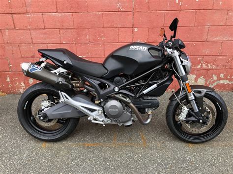 2009 Monster 696
