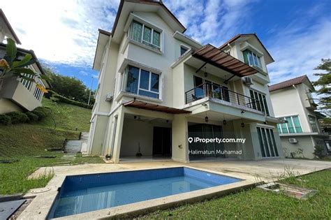 Kayangan Heights Shah Alam Intermediate Bungalow 6 Bedrooms For Sale