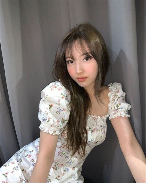 nayeon 나연 Mi novia hermosa Famosos Famosas guapas