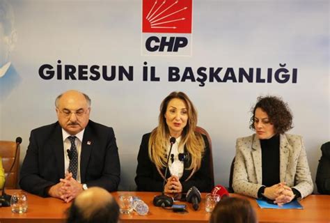 CHP Kadın Kolları Genel Başkanı Nazlıaka Giresun da partililerle