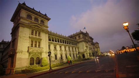 Recorrido Gratuito Por El Palacio Nacional De La Cultura De Guatemala