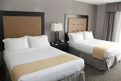 Holiday Inn Hotel & Suites East Peoria, an IHG Hotel East Peoria, Illinois, US - Reservations.com