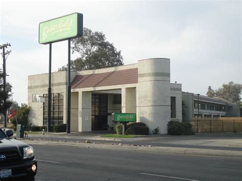 Bakersfield Inn & Suites Bakersfield, California, US - Reservations.com