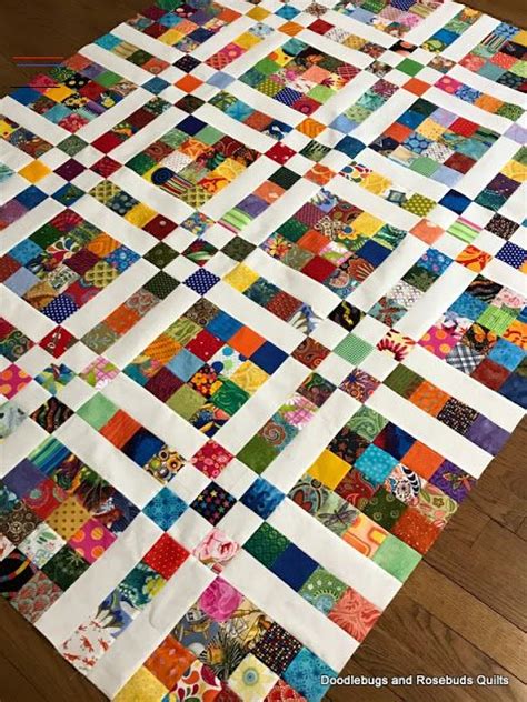 Pin By Mcmilhorat On Quilt Patterns In Scrappy Quilt Patterns