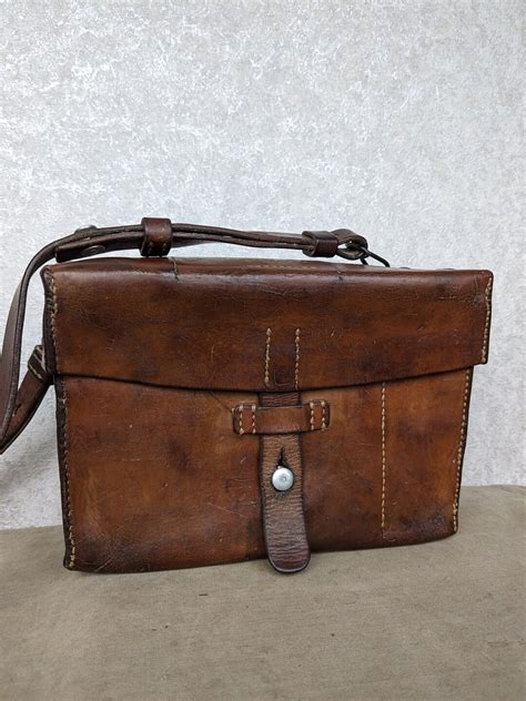 Vintage 1953 Swiss Army Brown Leather Officers Medic Bag Shoulder Bag