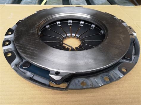 NPR 4HE1 4HK1 ISUZU Clutch Plate 325mm 8973517940 Metal Material 11 9