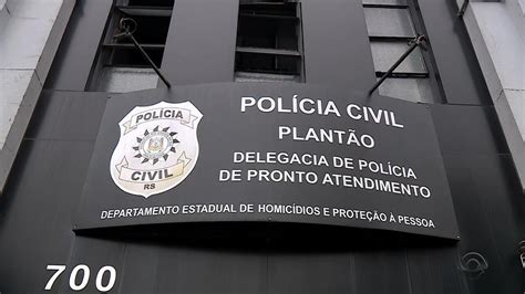 Polícia indicia por quatro crimes mulher suspeita de matar grávida para