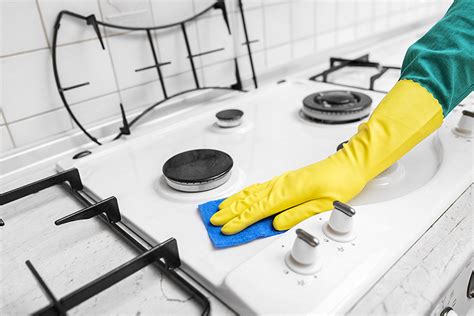 How To Clean Your Stove Top In 3 Easy Steps Rent A Center