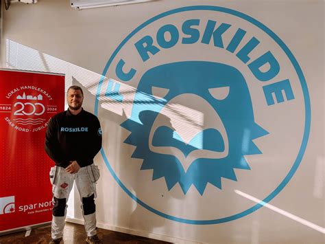 Endnu en byggesten er lagt: HHT Byg forlænger - FC Roskilde
