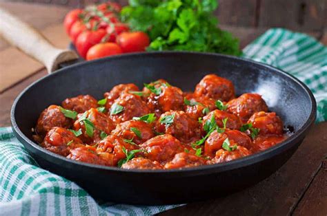 Albóndigas en Salsa de Tomate