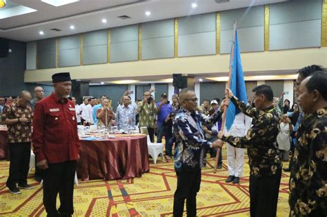 Infopublik Tingkatkan Solidaritas Ketua Pwi Sumbar Resmi Dilantik