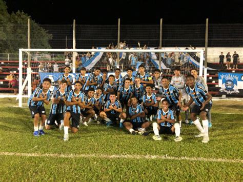 Grêmio vence Argentinos Juniors na estreia do EFIPAN