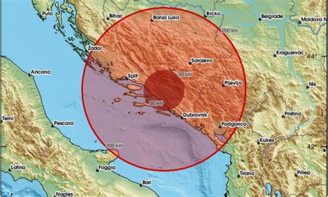 NEMA DOJAVA O ŠTETI Snažan potres zatresao Dalmaciju epicentar 4 4
