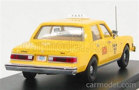 First Response Dip008 Scale 143 Dodge Diplomat Taxi Yellow Cab C