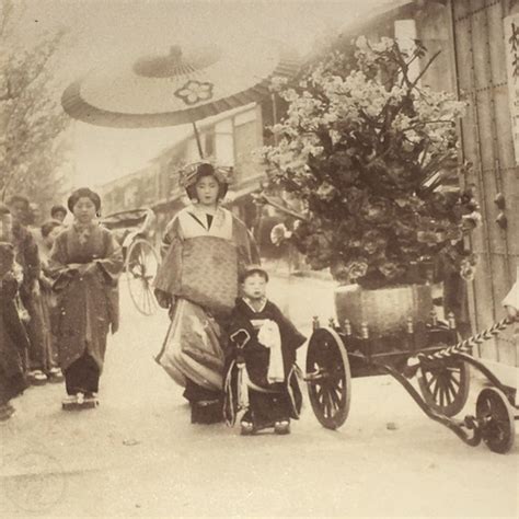 幕末屋 • 大形古写真 太夫 花魁 鶏卵紙写真 古写真 人and肖像画 • 希少な本と写真