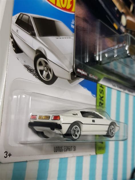 Hotwheels Lotus Esprit The Spy Who Loved Me Hot Wheels Hobbies Toys Toys Games On