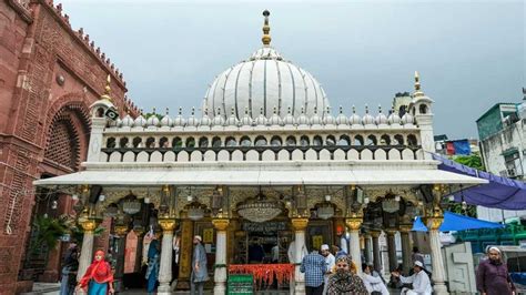 Dargah to visit in India | Famous Dargahs in India