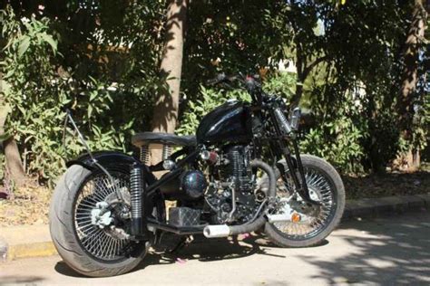 Royal Enfield Thunderbird Transformed Uniquely Into Bobber