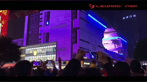 Super Cool Naked Eye 3D Screen Helps To Appear At Suning Making