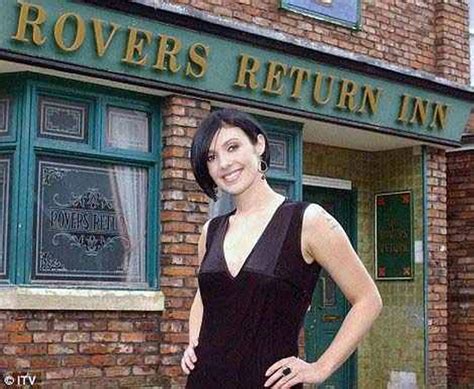 Coronation Street Iconic Pub The Rovers Return Pics Mirrorpixitvpa