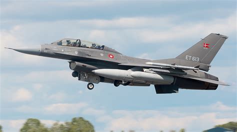 Eight Ukrainian Pilots Begin F 16 Training In Denmark Militarnyi