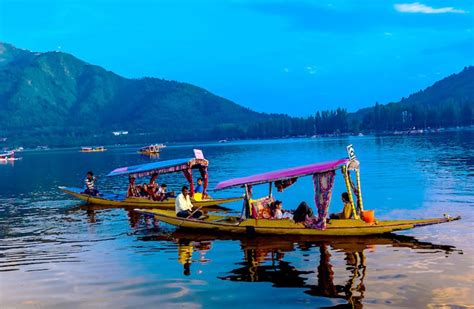 Top 10 Tourist Places To Visit In Srinagar