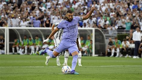 Real Madrid Vs Juventus Karim Benzema Anotó De Penal El 1 0 Del Amistoso Internacional Rpp