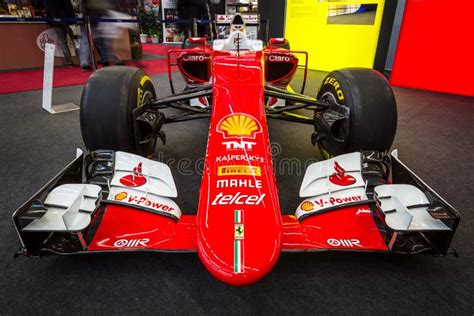 Carro De Competência Ferrari Do Fórmula 1 SF15 T 2015 Foto Editorial